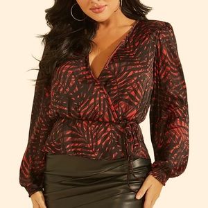 GUESS LS PIPER PULLOVER TOP - NWT